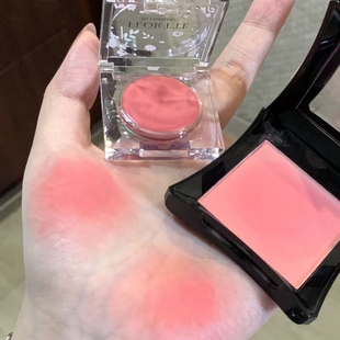 真的就是草莓小蛋糕！FLORTTE花洛莉亚自恋系列全能多用腮红膏