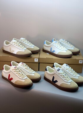 2025年早春新款圆头平跟德训鞋女士休闲鞋板鞋头层牛皮小白鞋拼色