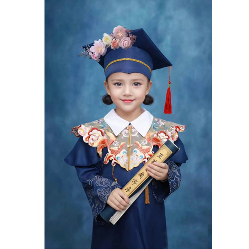 儿童簪花博士服幼儿园毕业服装