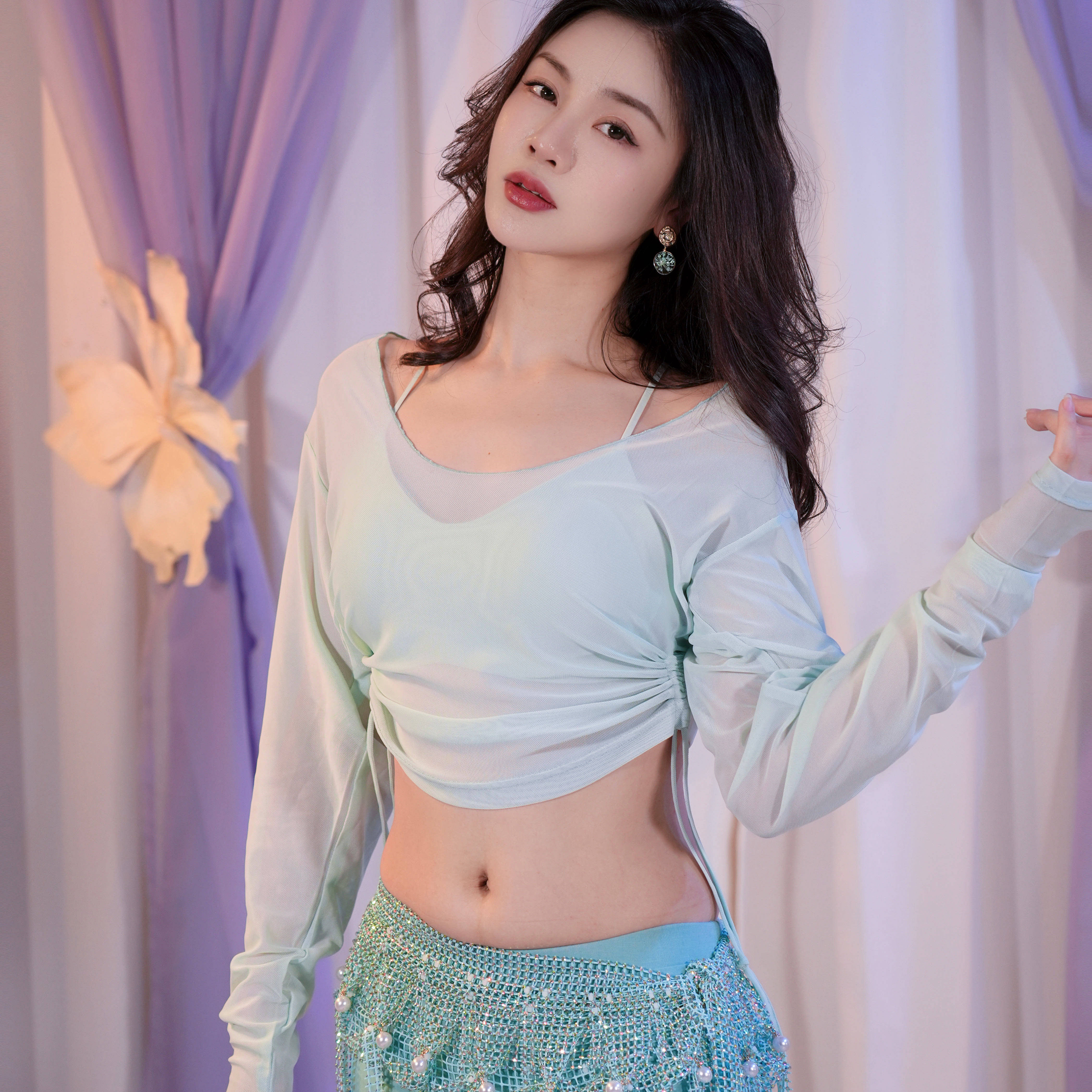 露西舞衣肚皮舞张露同款瑜伽服舞蹈服两用网纱上衣