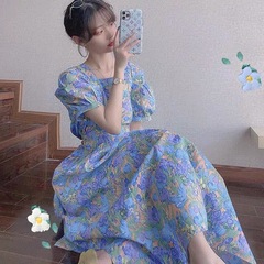 Official picture French retro square shoulder dress Hepburn style medium length bubble sleeve oil painting temperament dress