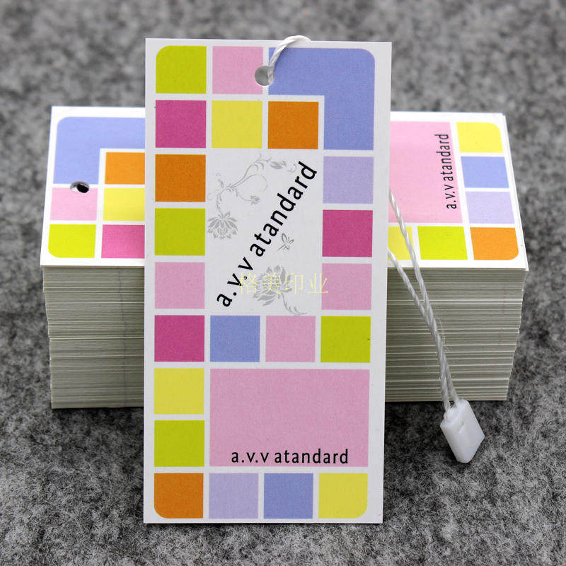 日文亚膜铜版纸现货 彩色方格个性服装挂牌商标吊纸订制免费设计