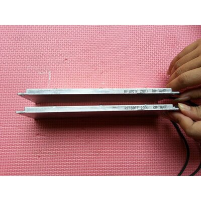 松下驱动器MFDDTB3A2电阻板RF180TF 20欧姆J 二手实物图