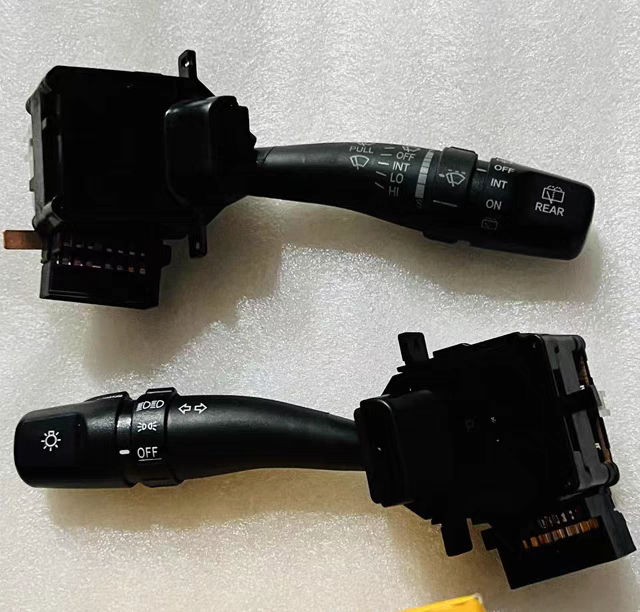 适用老款途胜狮跑大灯转向远近光组合开关雨刷雨刮组合开关总成