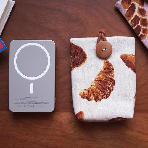 Apple苹果磁吸充电宝保护套夹棉