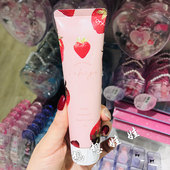 现货日本daily aroma草莓香保湿 滋润补水香氛柔嫩防干裂护手霜75g