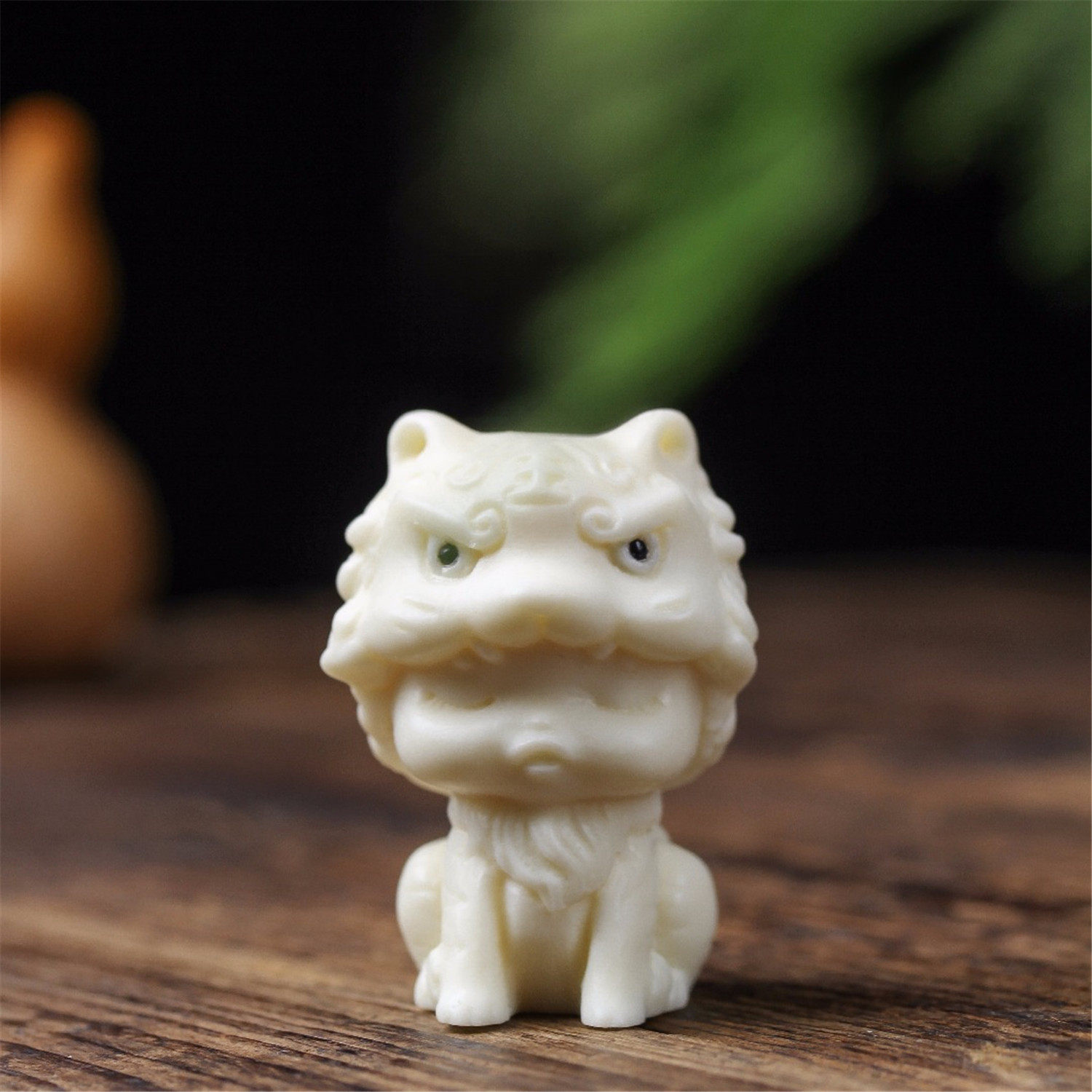 象牙果虎妞萌虎手把件小老虎吊坠车载装饰品本命年生肖虎工艺摆件