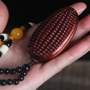 紫檀木雕金玉满堂手把件纯手工挂件崖柏木随身盘玩物件玉米把玩件