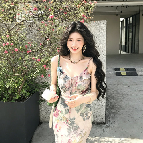 夏季氛围感碎花吊带连衣裙