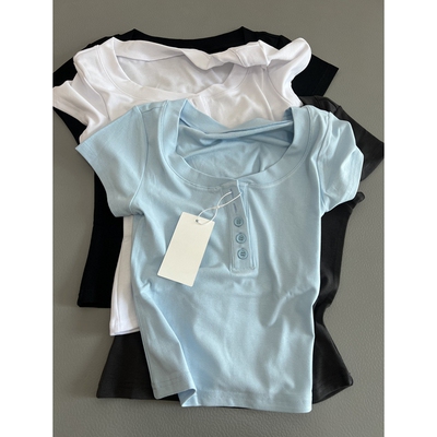 休闲风圆领门禁扣短袖T恤女