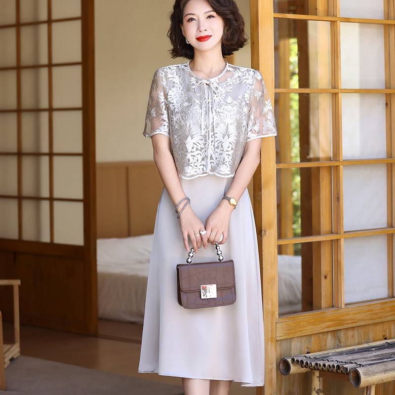 妈妈夏装2024新款洋气桑蚕丝连衣裙中老年女夏季新中式裙子两件套