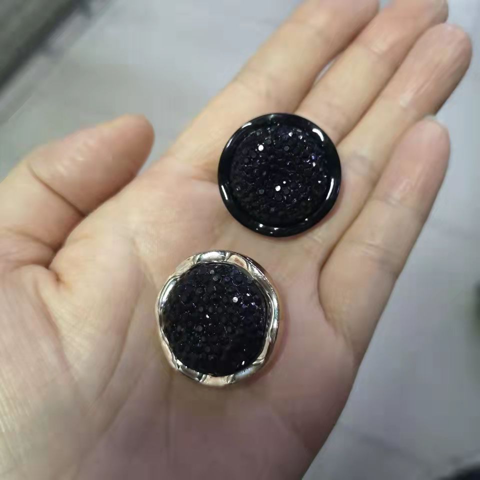 大衣扣子女款金边黑边纽扣直径2.5公分