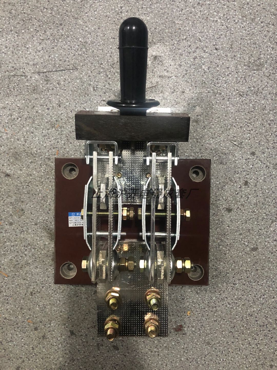 HD11 1000A 1500A 2000A 3000A 18/28单投防误刀开关闸刀隔离开关