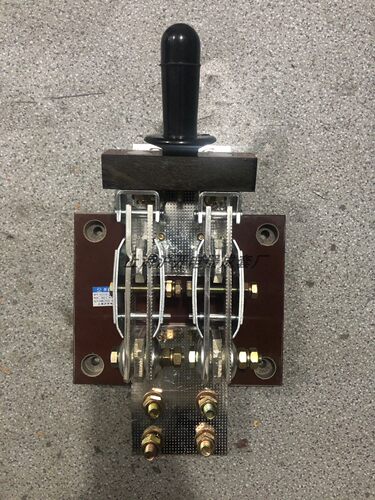 HD11 1000A 1500A 2000A 3000A 18/28单投防误刀开关闸刀隔离开关
