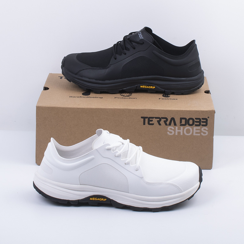 欧美风！春夏宽楦轻便网面透气缓震户外徒步越野跑鞋男女 运动鞋