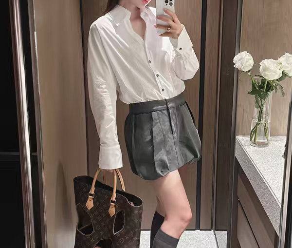 2026早春新款韩版百搭翻领长袖衬衫女设计感拼接假两件花苞连衣裙