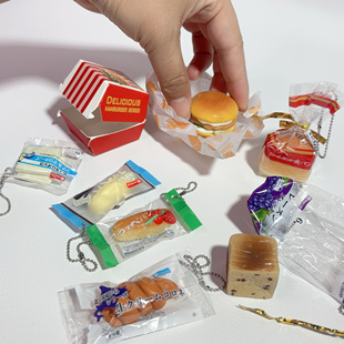 捏捏乐仿真食玩吐司面包挤挤乐土司汉堡解压治愈小挂件柔软慢回弹