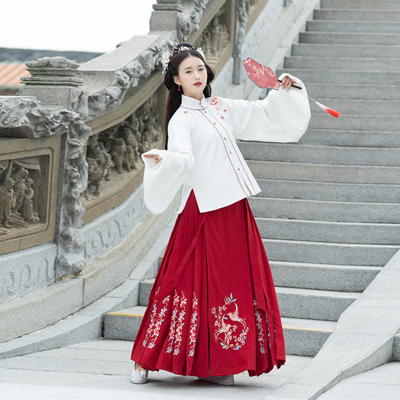 明制立领古装出租中式伴娘服大裙摆马面裙艺术节汉服走秀旅拍写真