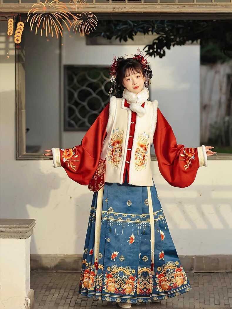 拜年服出租加绒加厚明制马面裙