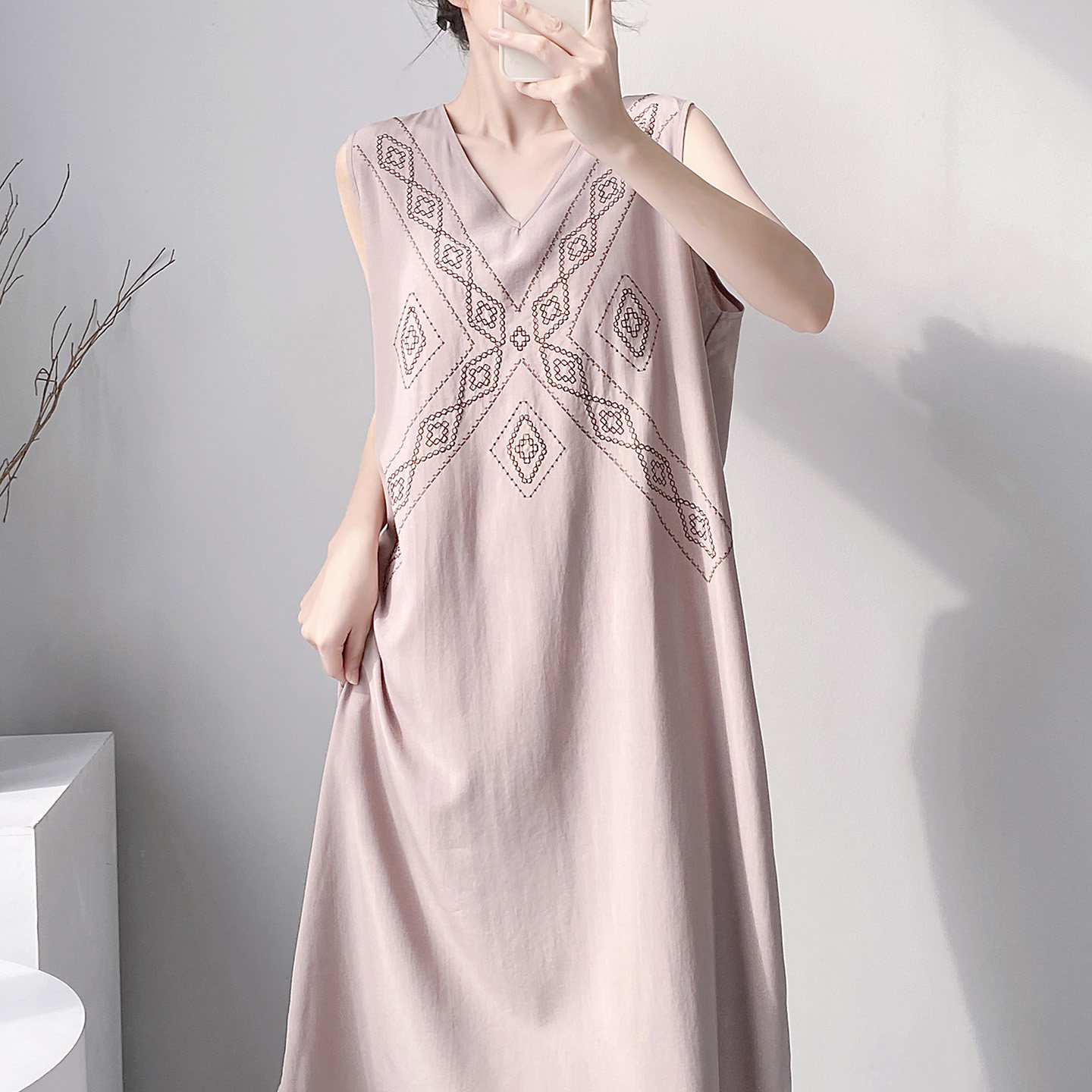 文艺风刺绣绵绸睡裙女夏季人造棉带胸垫口袋家居服可外穿连衣裙薄
