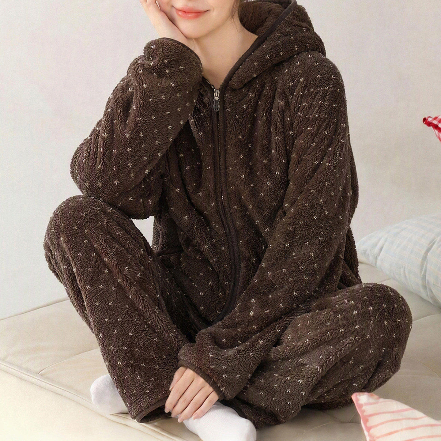 美拉德色系波点连帽拉链睡衣女26冬季法兰绒加厚可外穿家居服套装