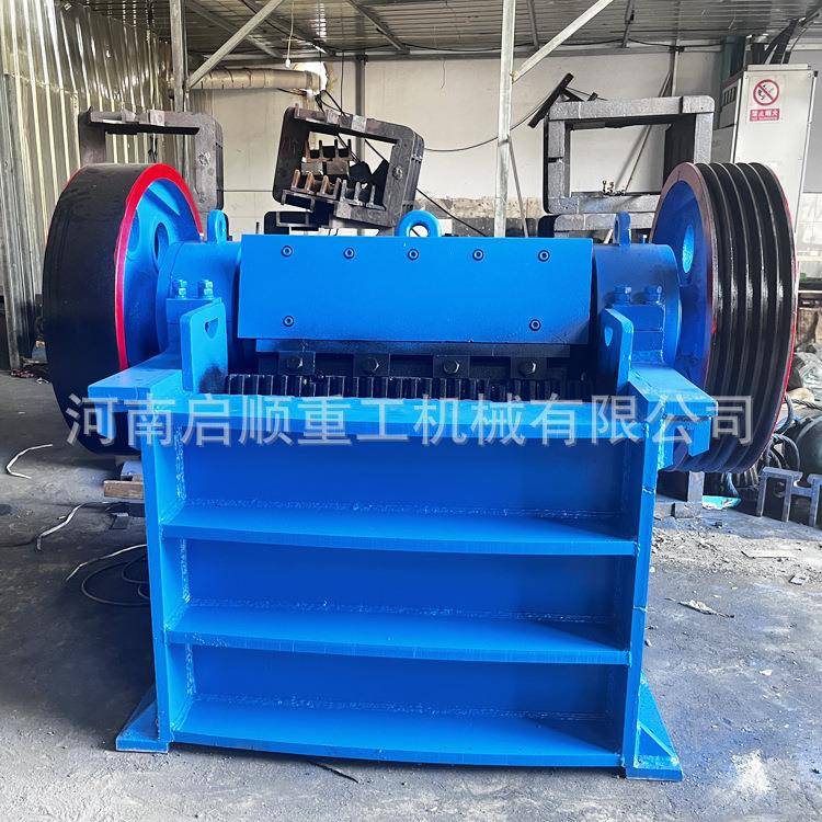 250*1000细碎颚式破碎机矿山道路工程石料鄂式碎石破碎机实体厂