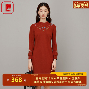 渔服饰裙子2023新款秋冬季女绒面棉羊毛休闲刺绣花连衣裙FGFD0025