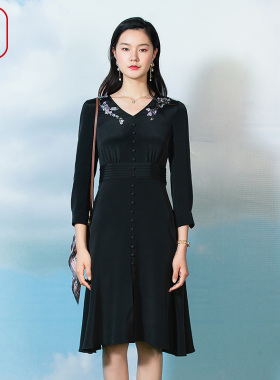 渔牌女装2023新款春收腰弹力真丝通勤风时尚V领连衣裙子FGFA0116