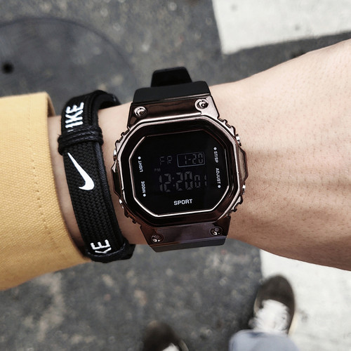 复古高级感小方表学生潮流电子表