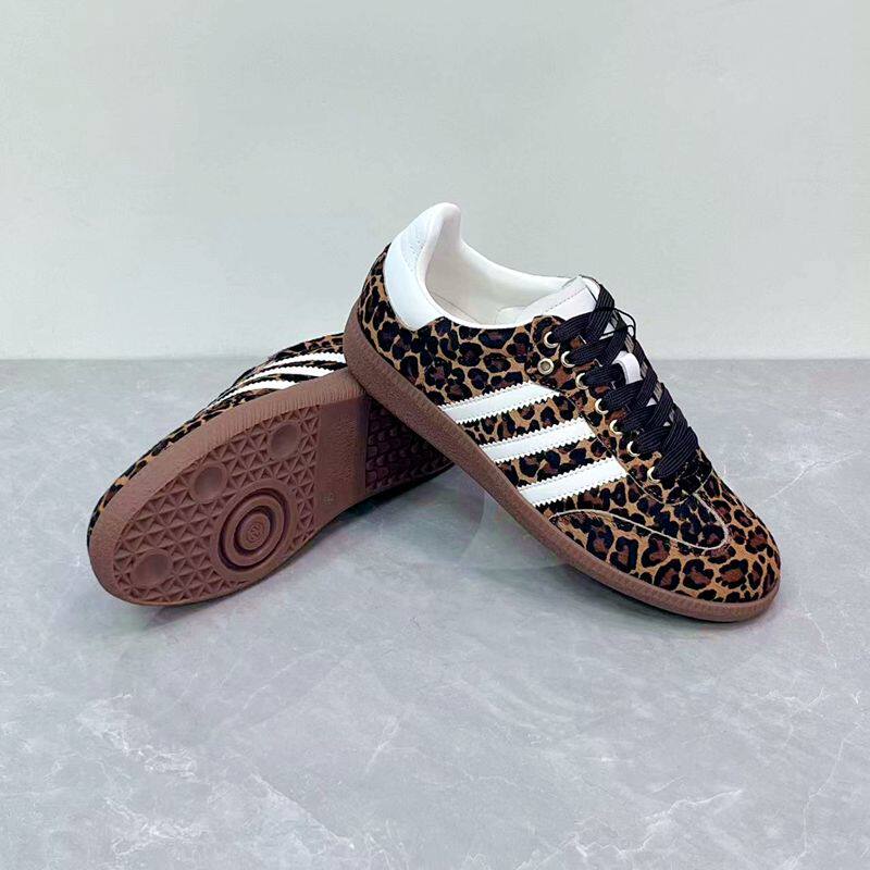 春款新款豹纹马毛德训鞋三条杠系带真皮圆头休闲平底运动鞋女