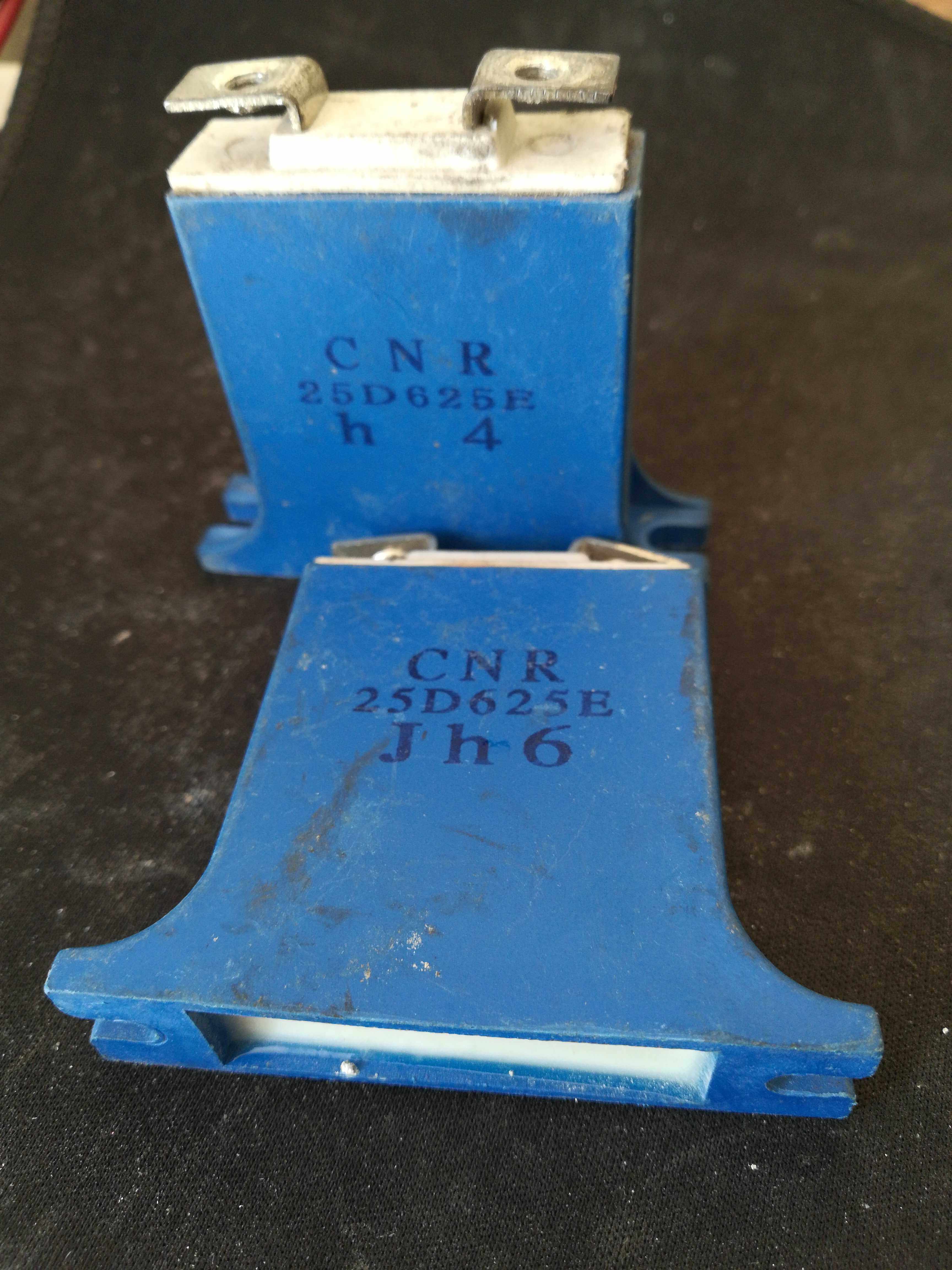 压敏电阻   变频器吸收电阻 CNR 25D625E