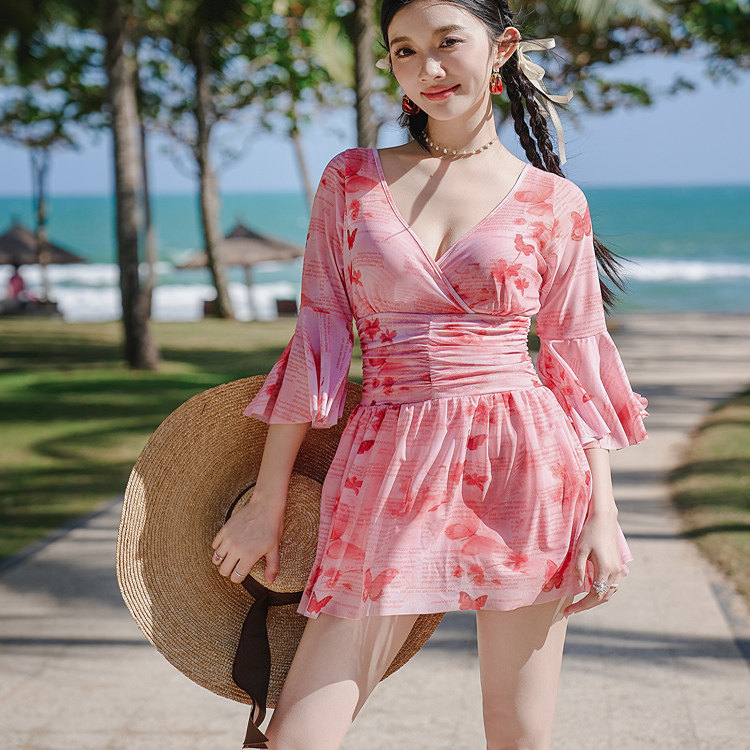 连体裙式新款大码胖MM平角泳装女显瘦遮肚泡温泉沙滩海边游泳衣女