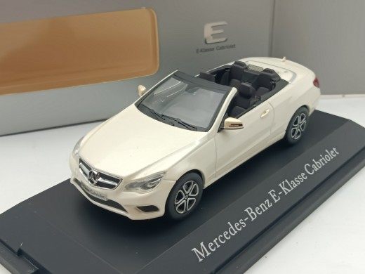 1:43   奔驰e级开蓬跑车  mercedes  benz e