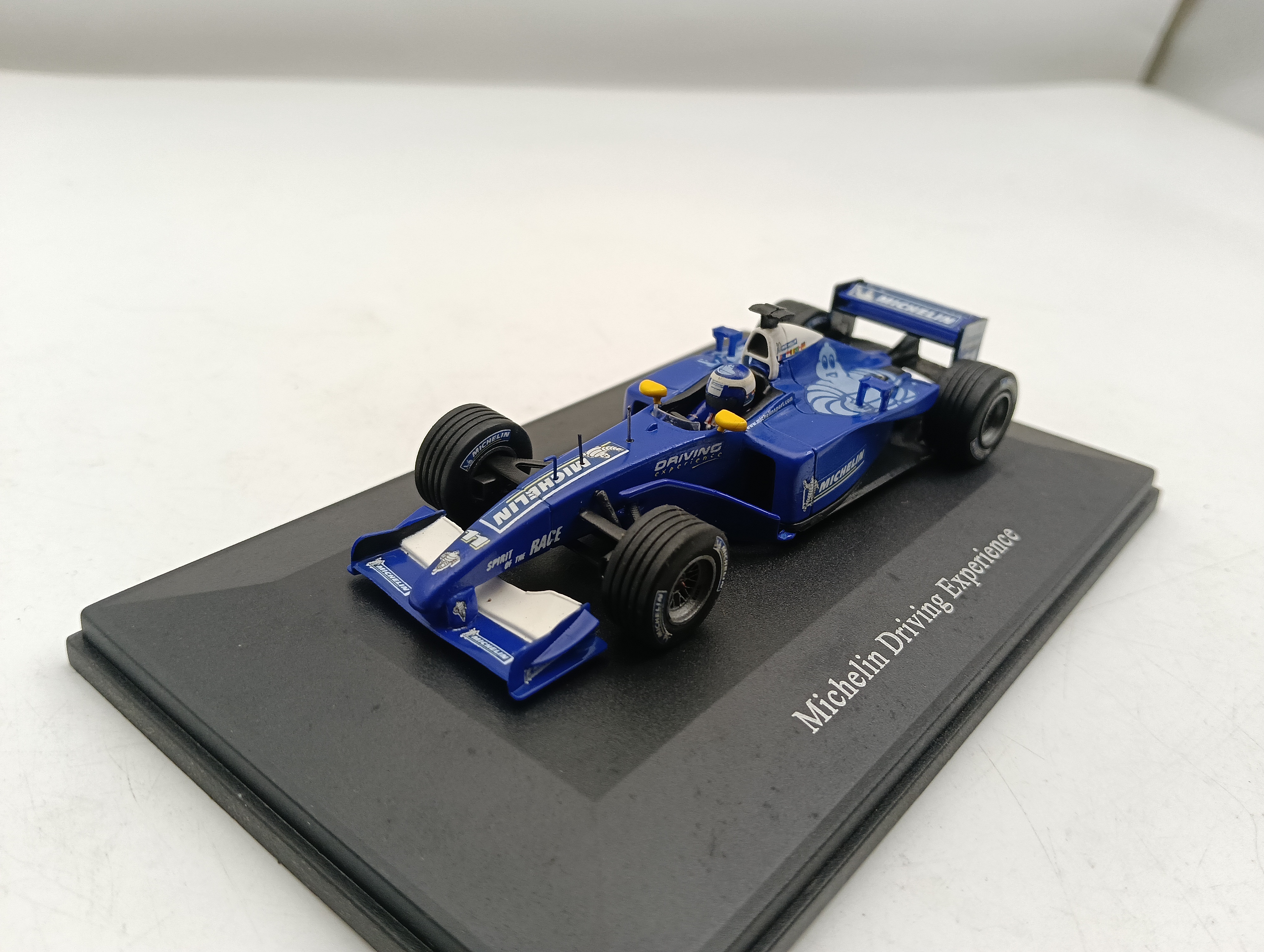 1/43合金模型车2025 米其林  F1赛车  只有透明盒