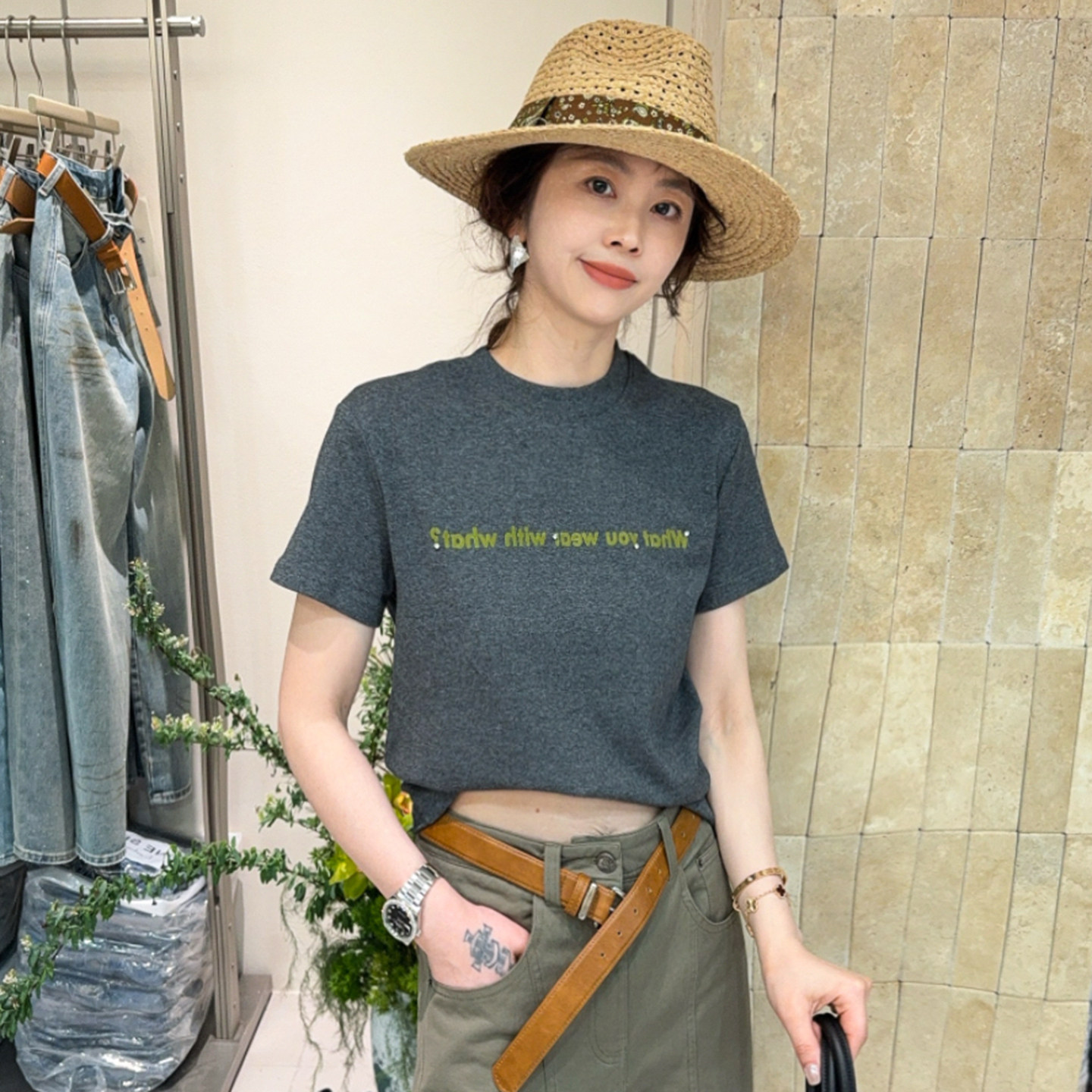 字母印花修身短袖T恤女欧洲站2026春装新款欧货女装时尚打底衫潮