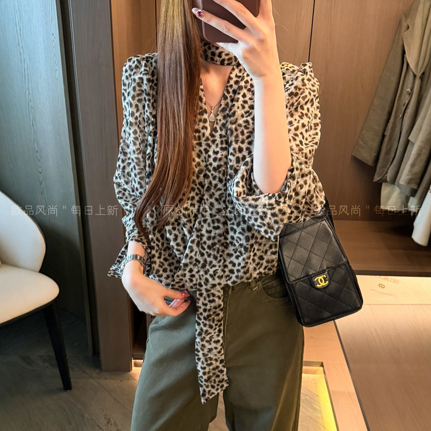 复古豹纹飘带V领衬衫女欧货上衣
