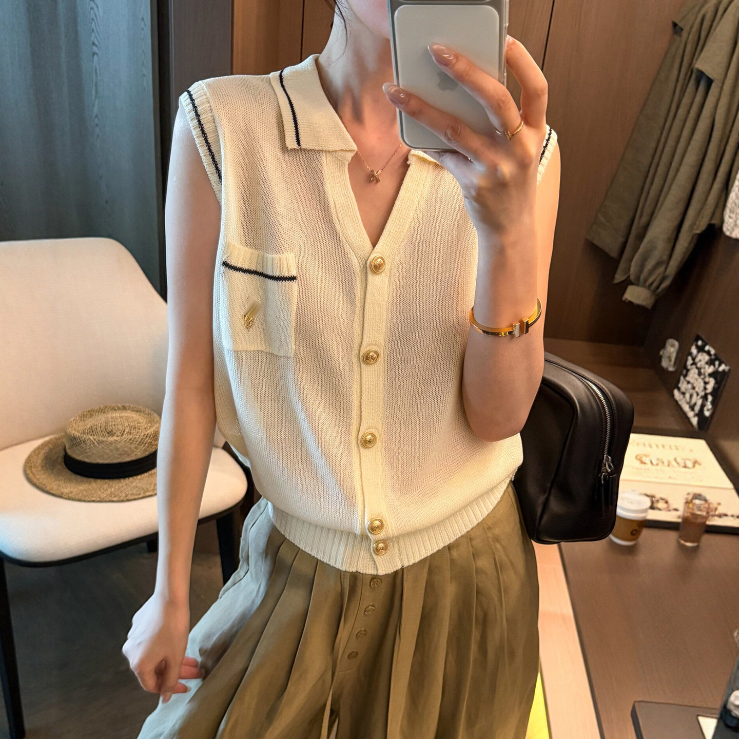 小香风金扣翻领冰丝针织开衫上衣