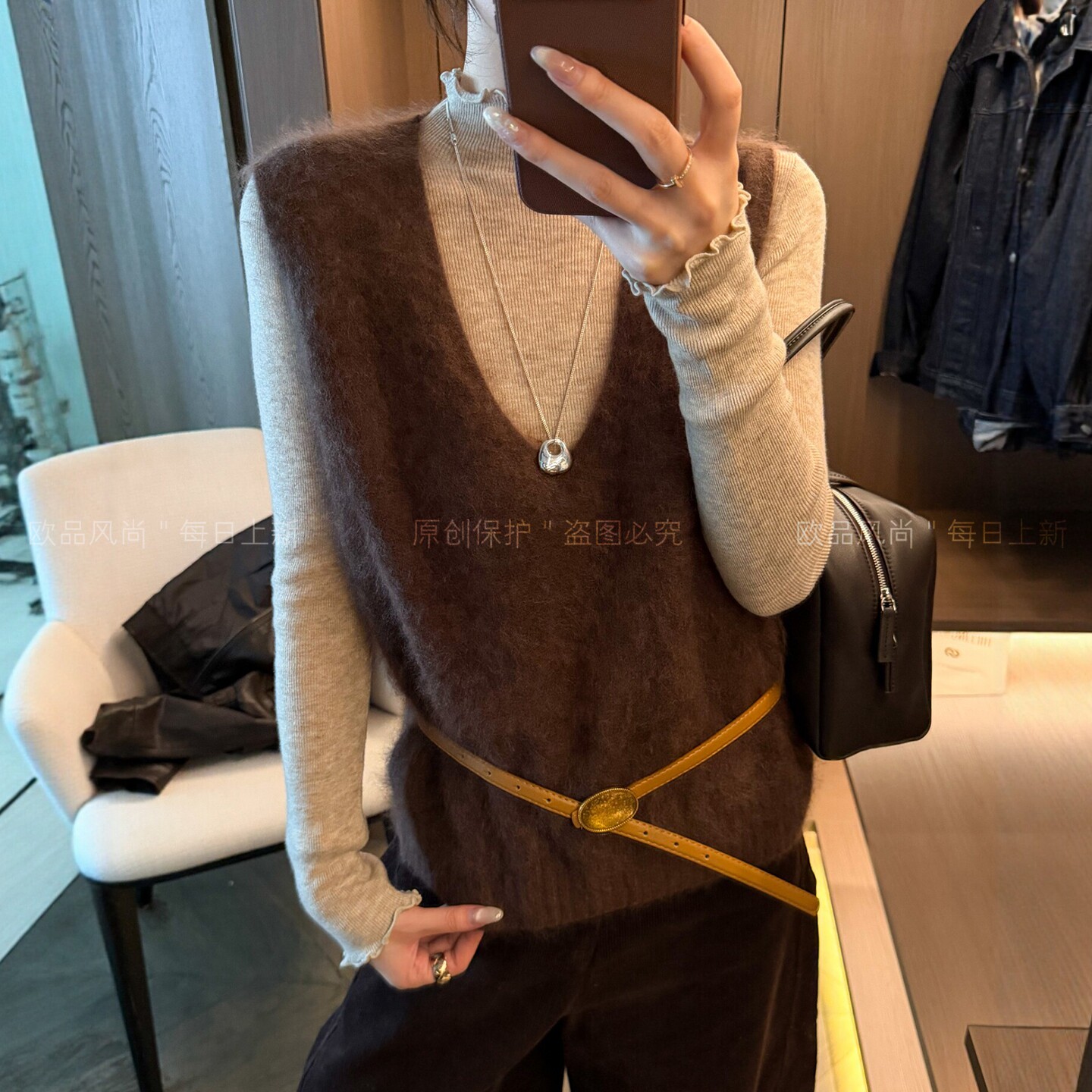 复古U领拉毛羊绒针织背心女欧货