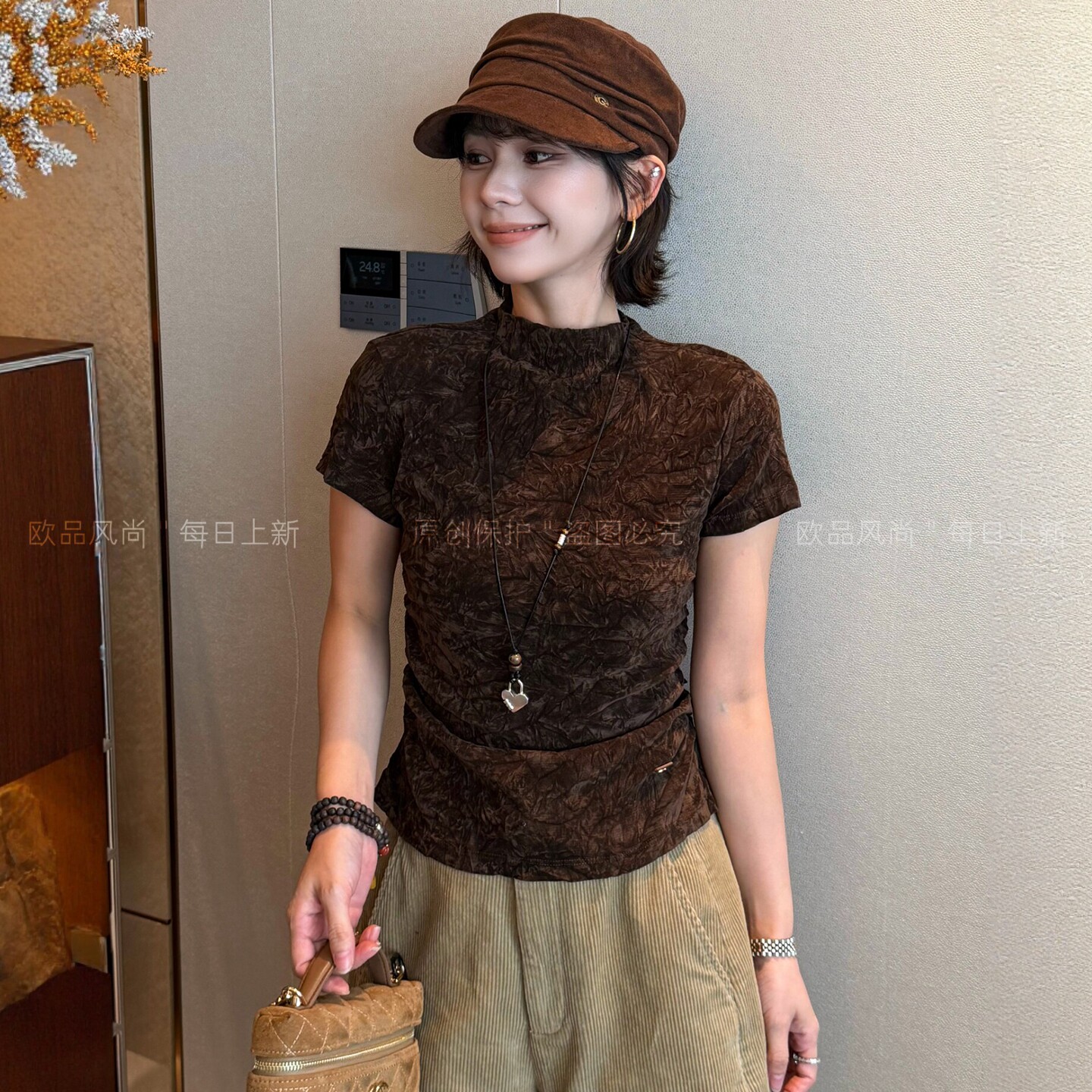小半高领肌理感金丝绒T恤女欧货