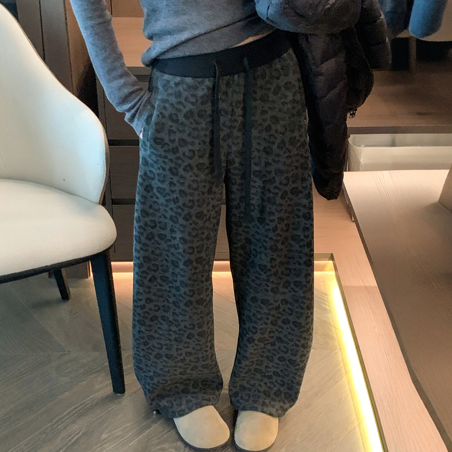 贝壳扣豹纹加绒阔腿裤女欧洲站潮