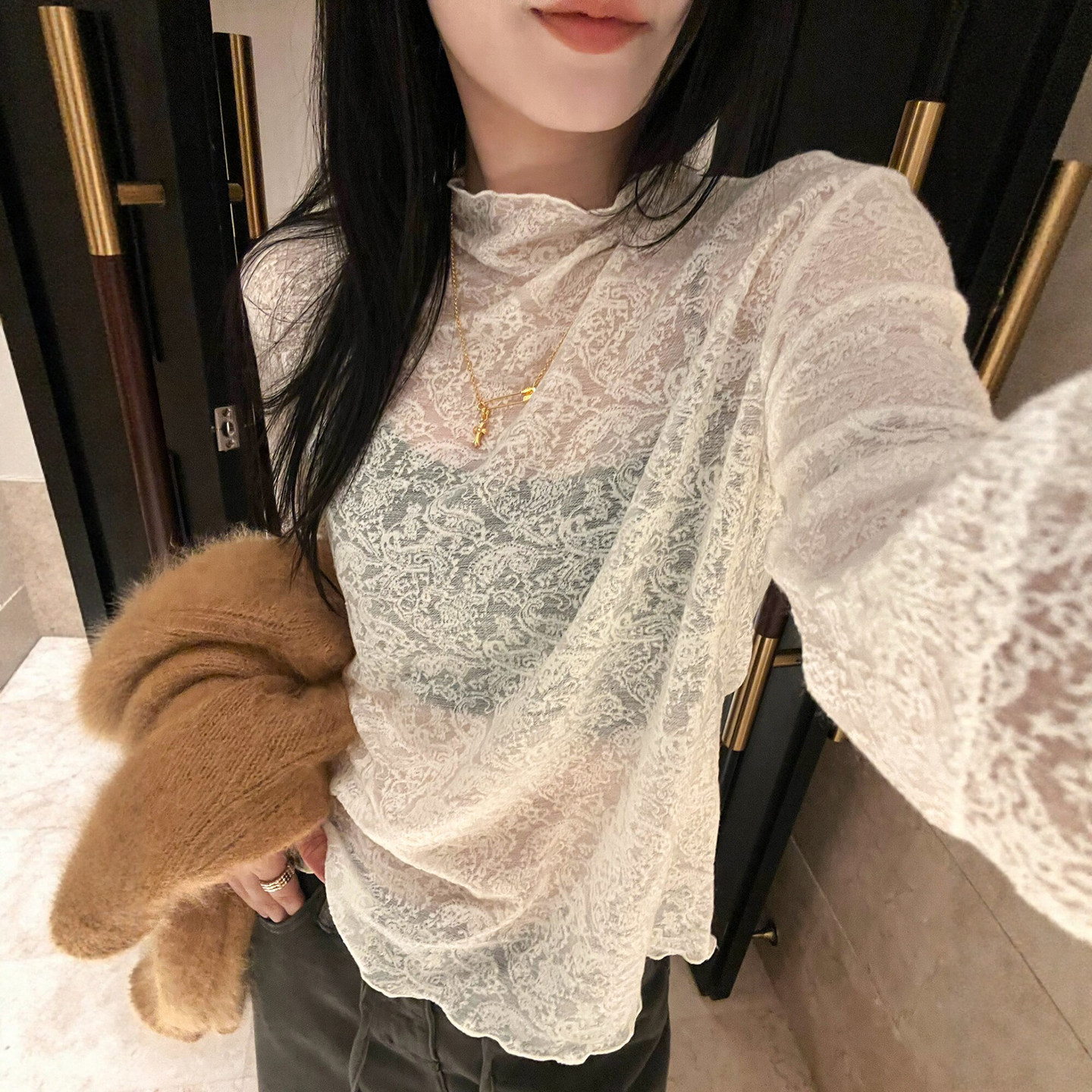 蕾丝钩花半高领长袖T恤女欧洲站