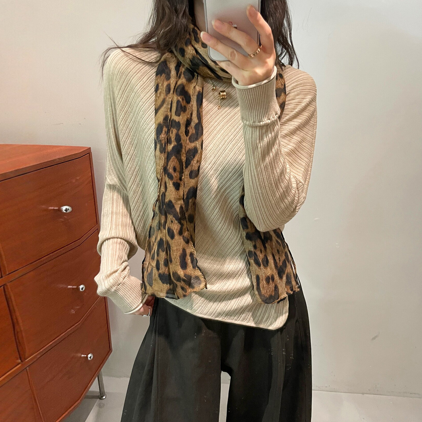 配围巾坑条细羊毛针织衫女欧洲站