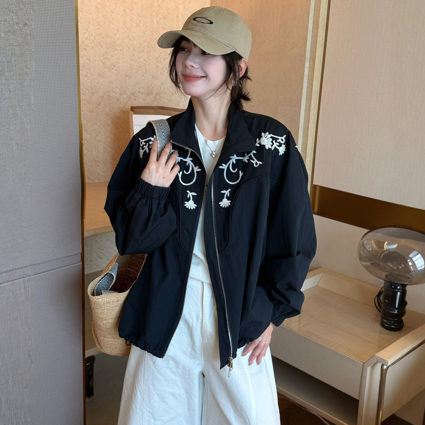 重工刺绣立领棒球服外套女欧洲站2026春装新款欧货女装夹克开衫潮