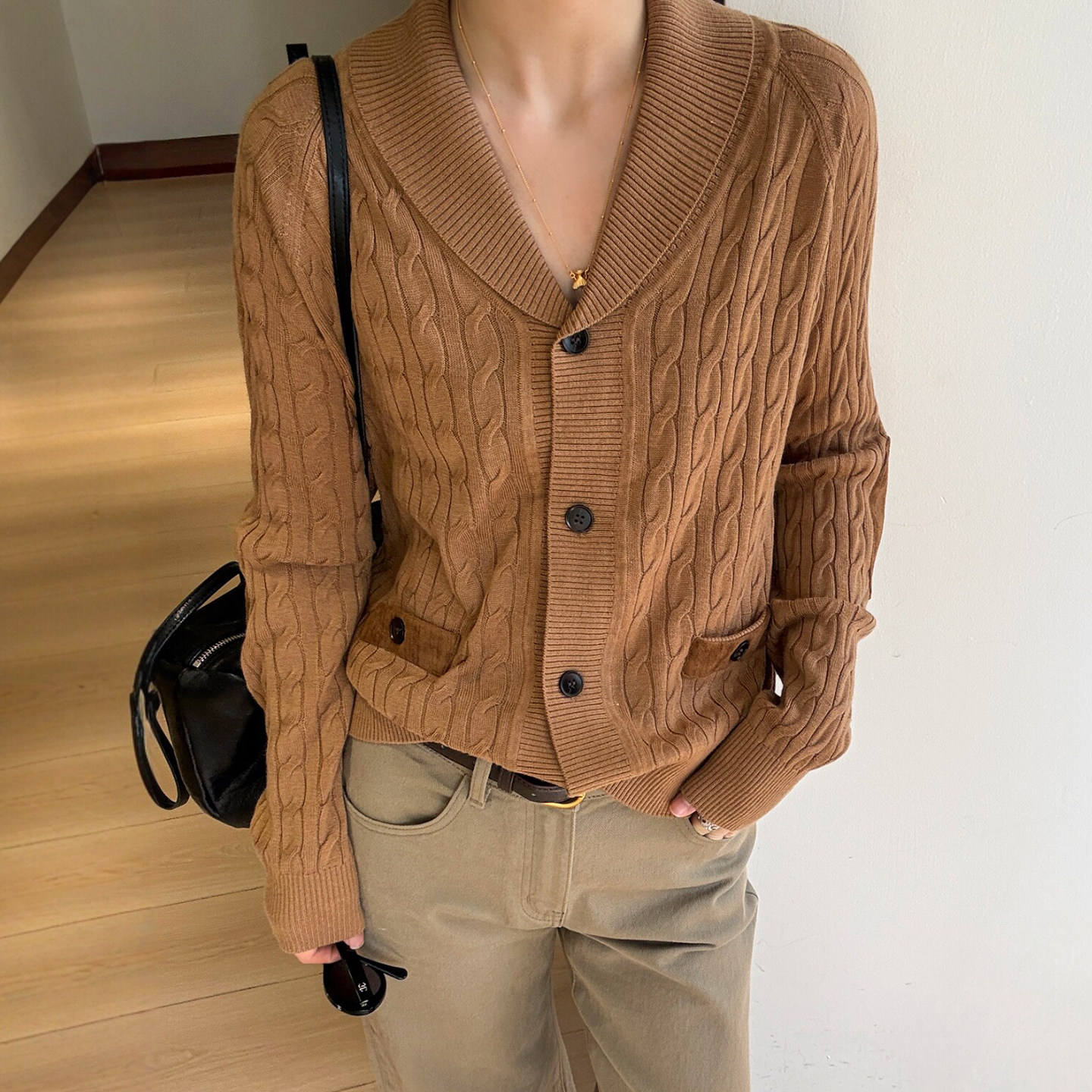 青果领麻花纹羊毛针织开衫女欧货