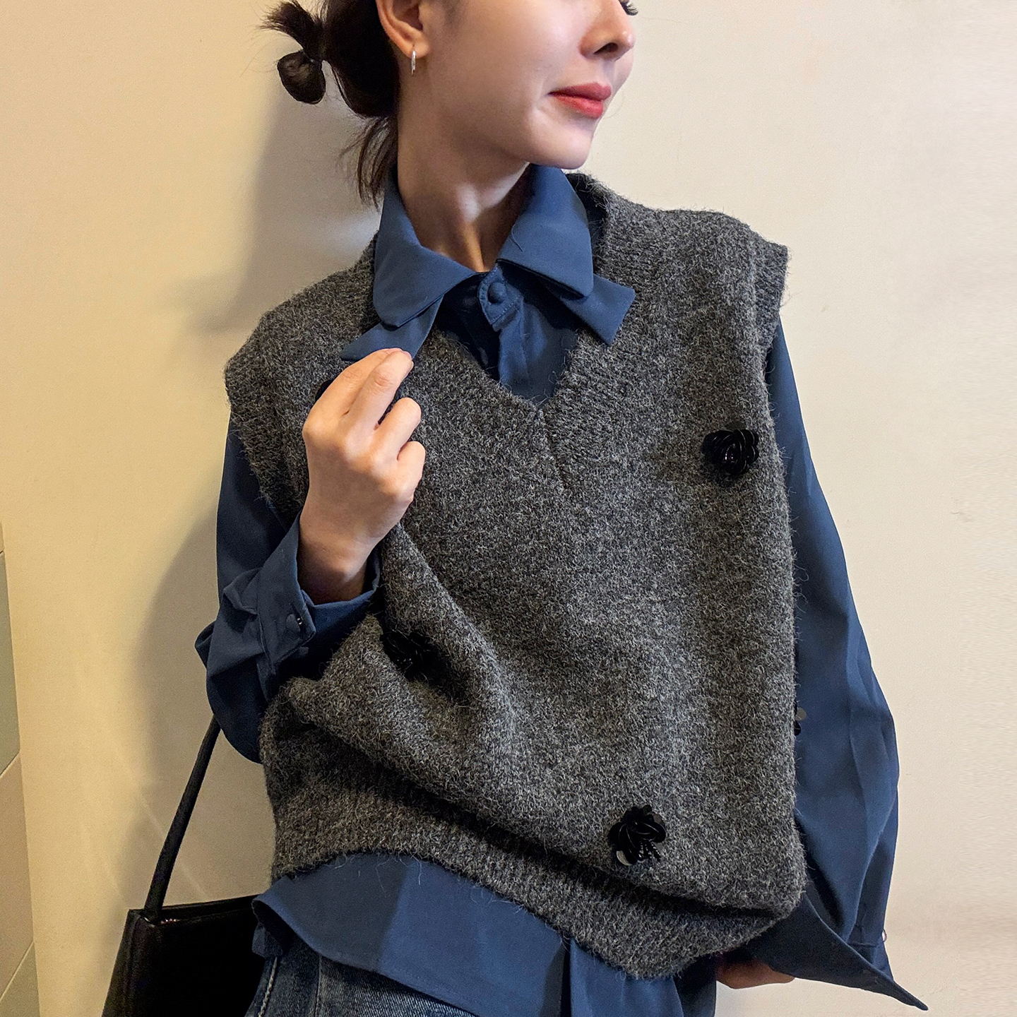 立体花朵羊毛针织马甲衬衫两件套