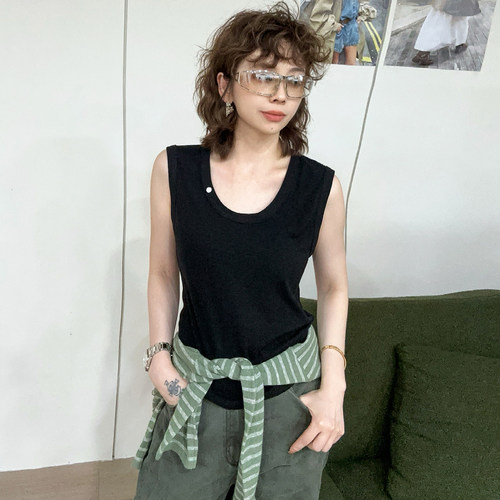 贝壳扣U领吊带背心女欧货打底衫