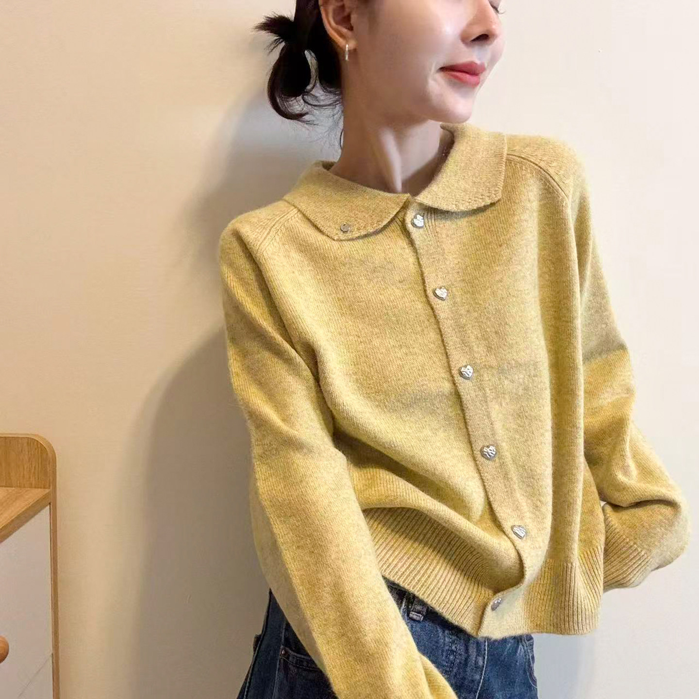 贝壳扣娃娃领羊毛针织开衫女欧货