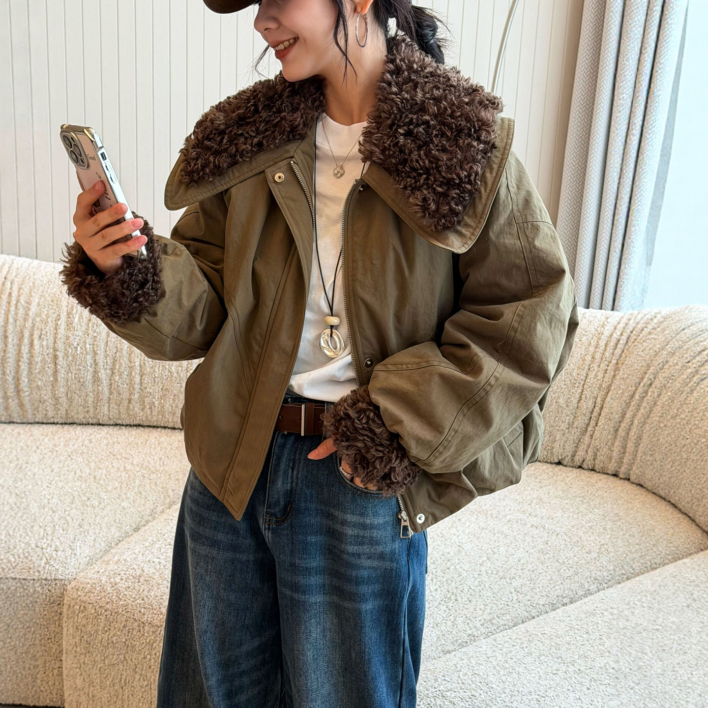 羊羔毛领白鸭绒羽绒服女欧洲站潮