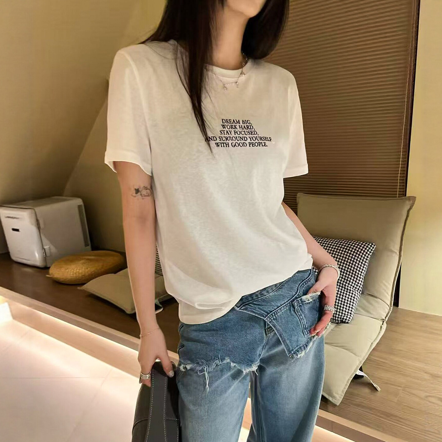 字母印花修身短袖T恤女欧洲站2026春装新款欧货女装时尚打底衫潮