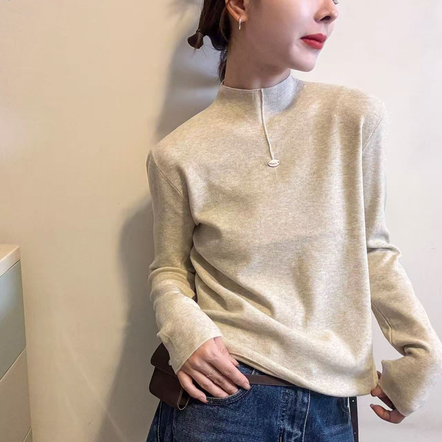 金属扣半高领细羊毛针织衫女欧货